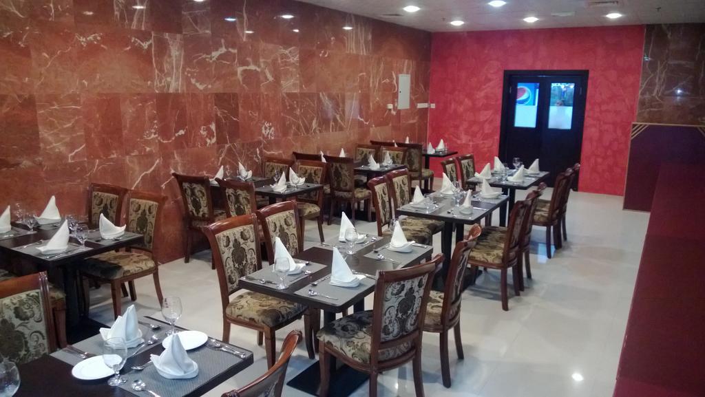 Raynor Hotel Apartments Fujairah Exterior foto