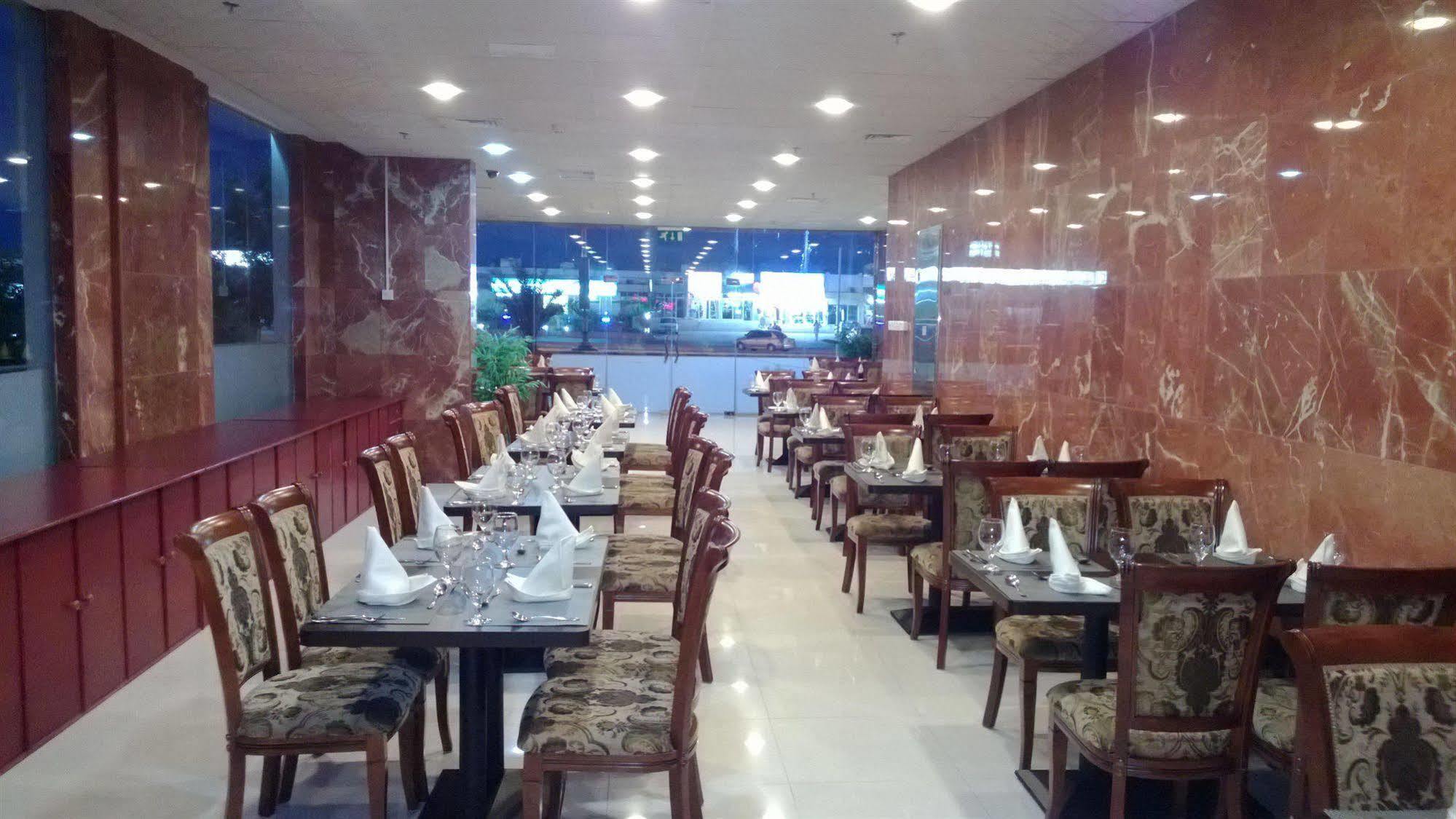 Raynor Hotel Apartments Fujairah Exterior foto